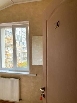 Хостелы Sun Хмельницкий Бюджетный двухместный номер с 2 отдельными кроватями-2